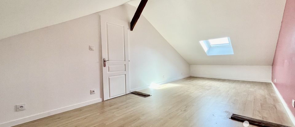 Duplex 3 rooms of 70 m² in Bois-le-Roi (77590)