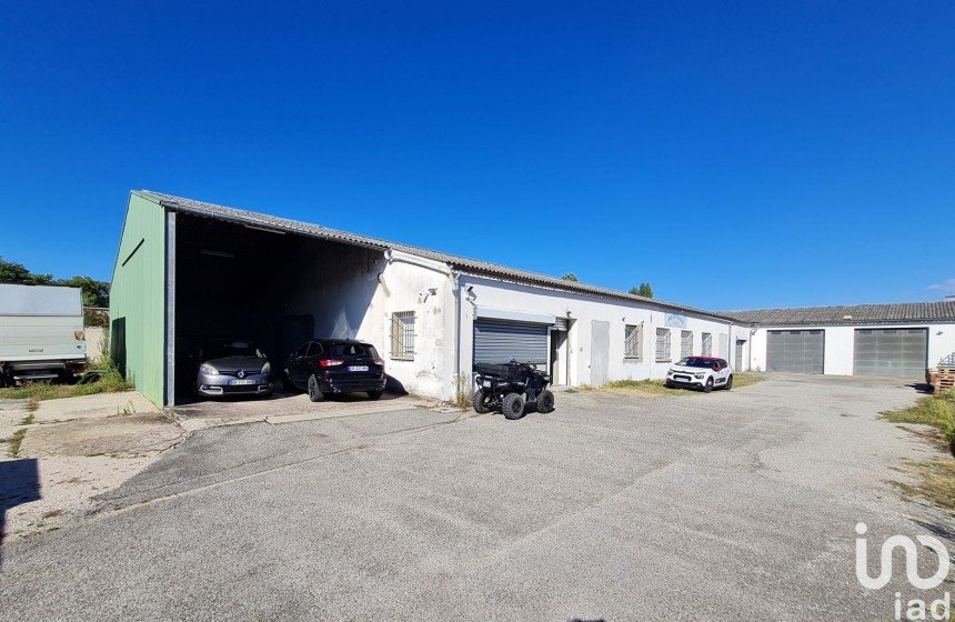 Business premises of 835 m² in Romans-sur-Isère (26100)