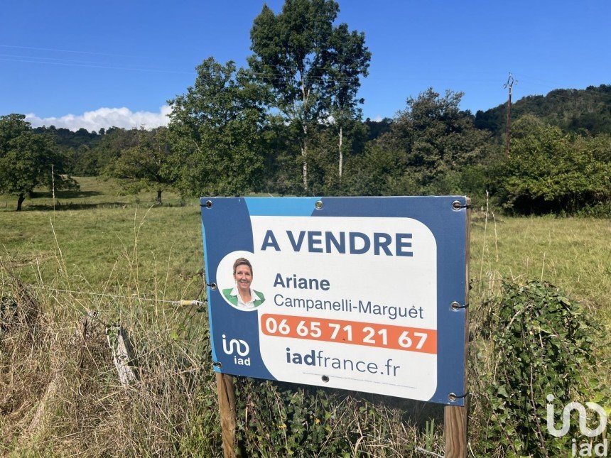 Land of 2,500 m² in La Table (73110)