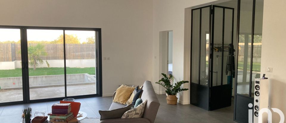 Maison 6 pièces de 154 m² à Camblanes-et-Meynac (33360)