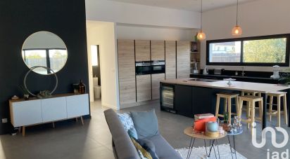 Maison 6 pièces de 154 m² à Camblanes-et-Meynac (33360)