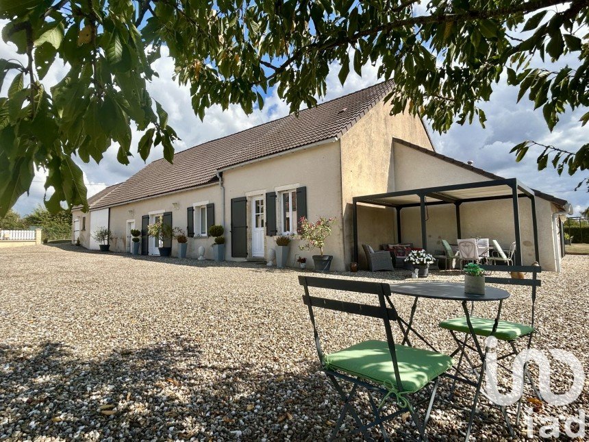 Country house 4 rooms of 112 m² in Vigoux (36170)