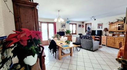 Pavillon 4 pièces de 81 m² à Mazeyrat-d'Allier (43300)