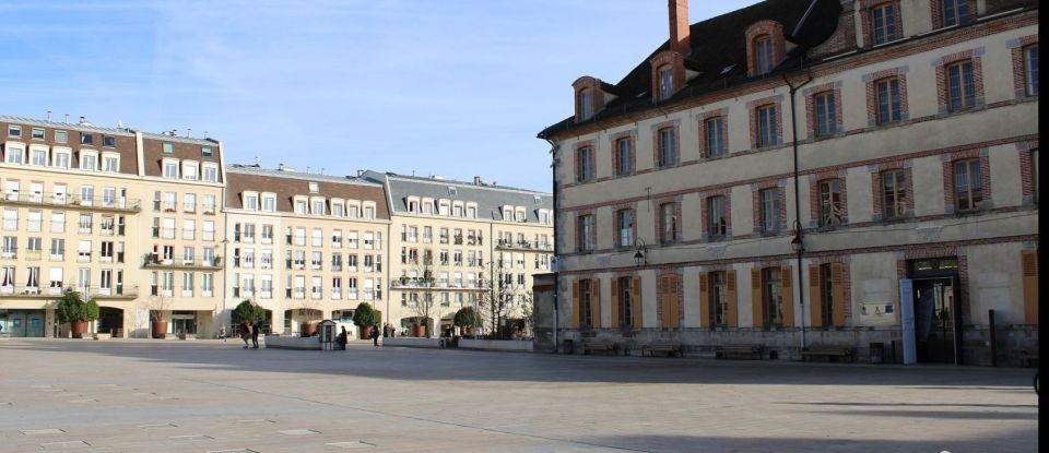 Restaurant of 88 m² in Fontainebleau (77300)