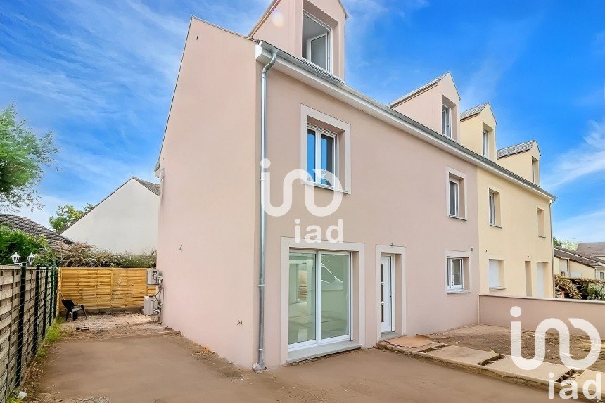 Maison traditionnelle 8 pièces de 146 m² à Limay (78520)