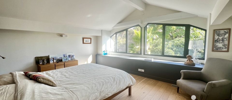 Maison 7 pièces de 225 m² à Bordeaux (33000)