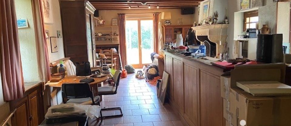 Country house 7 rooms of 237 m² in La Vineuse (71250)