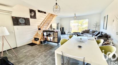 Maison 4 pièces de 110 m² à Vayres (33870)