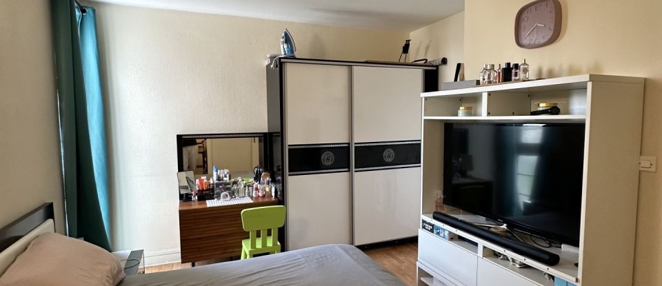 Appartement 3 pièces de 57 m² à Saint-Denis (93200)