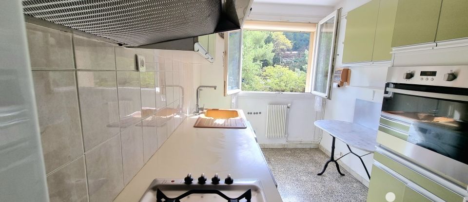 Apartment 5 rooms of 80 m² in Marseille (13009)