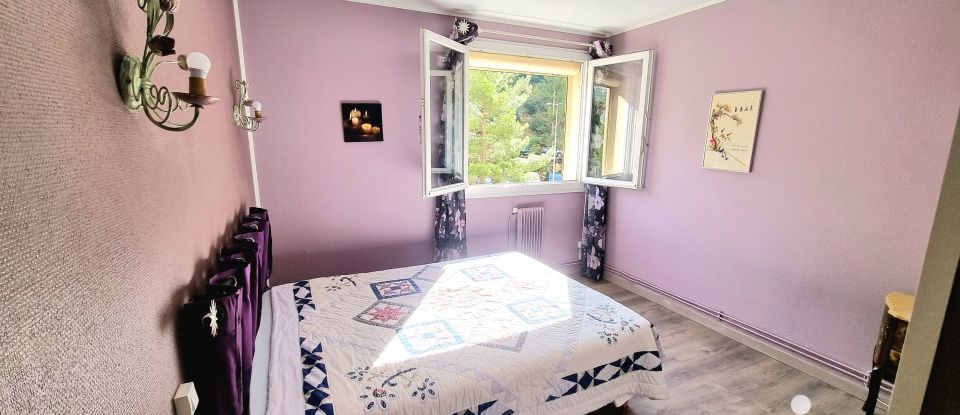 Appartement 3 pièces de 80 m² à Marseille (13009)