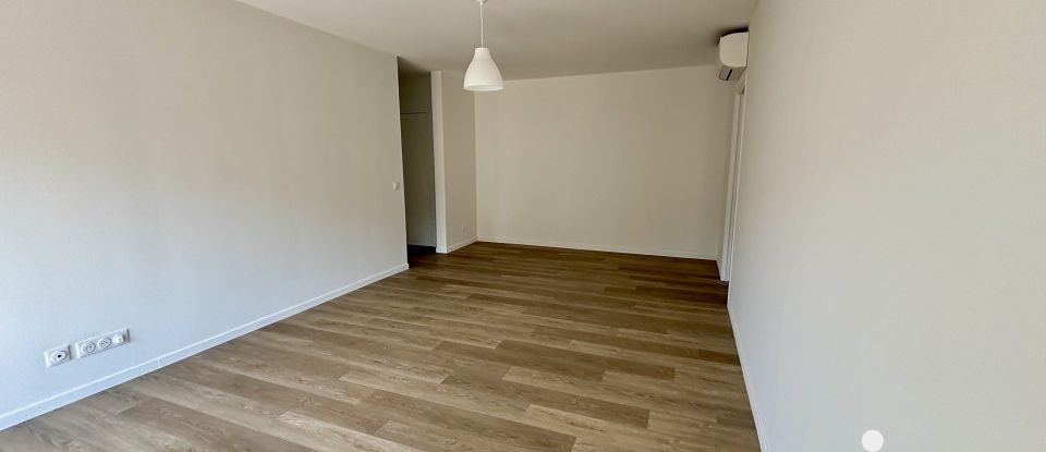 Appartement 2 pièces de 56 m² à Mandelieu-la-Napoule (06210)