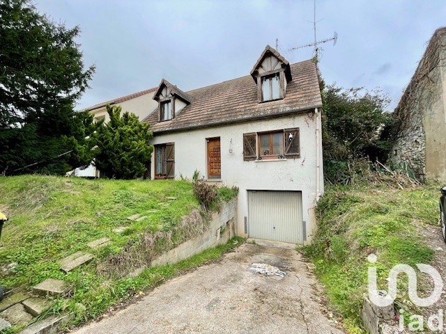 Maison traditionnelle 6 pièces de 110 m² à Charny (77410)