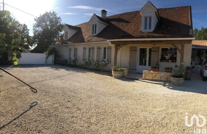 House 13 rooms of 311 m² in Bergerac (24100)