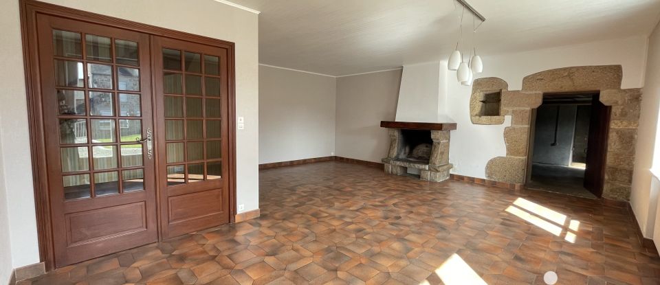 Longere 7 rooms of 150 m² in Saint-Marc-le-Blanc (35460)