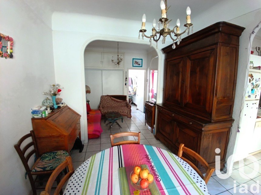 Village house 4 rooms of 88 m² in Elne (66200)