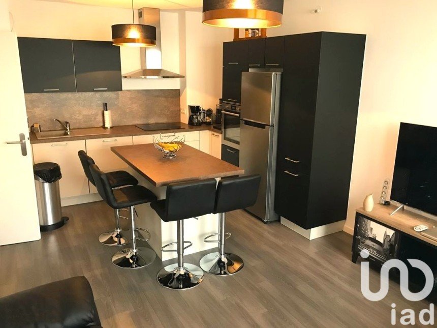 Appartement 2 pièces de 42 m² à Trappes (78190)