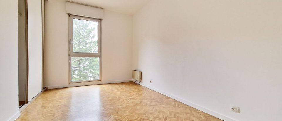 Appartement 4 pièces de 84 m² à Paris (75020)