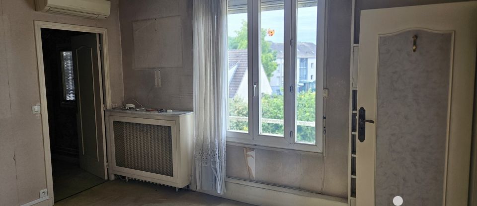 Traditional house 6 rooms of 220 m² in Montreuil (93100)