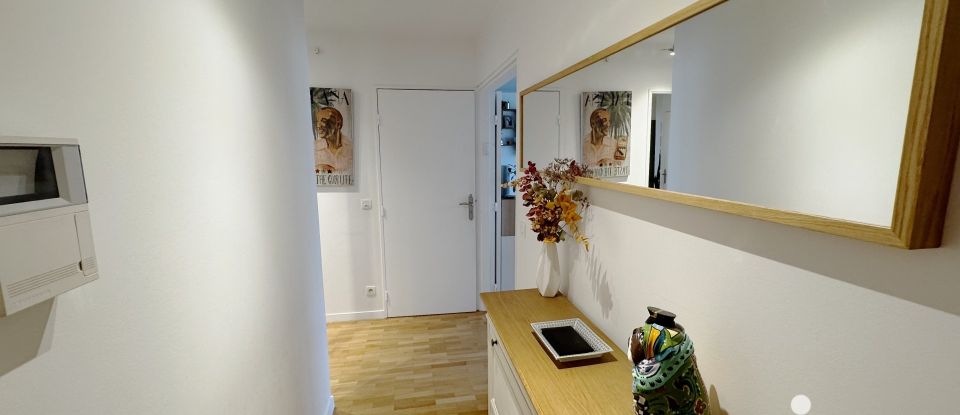 Apartment 4 rooms of 83 m² in Issy-les-Moulineaux (92130)