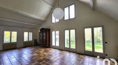 Maison 7 pièces de 210 m² à Jouy-en-Josas (78350)