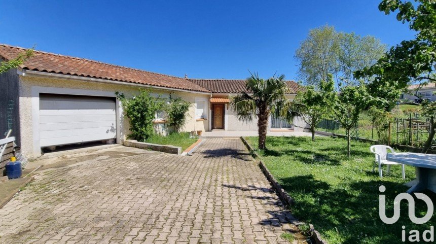 Maison 5 pièces de 130 m² à Aussillon (81200)