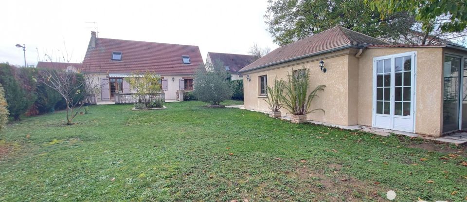 Maison 6 pièces de 135 m² à Limetz-Villez (78270)