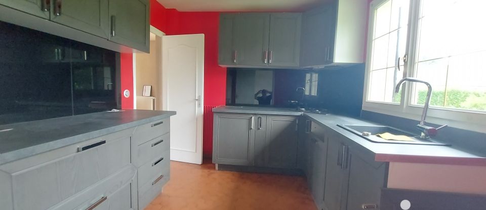 House 9 rooms of 260 m² in Saint-Sauveur-sur-École (77930)