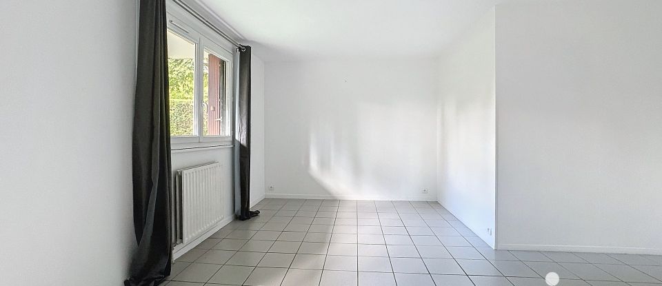 Appartement 3 pièces de 72 m² à Pontault-Combault (77340)