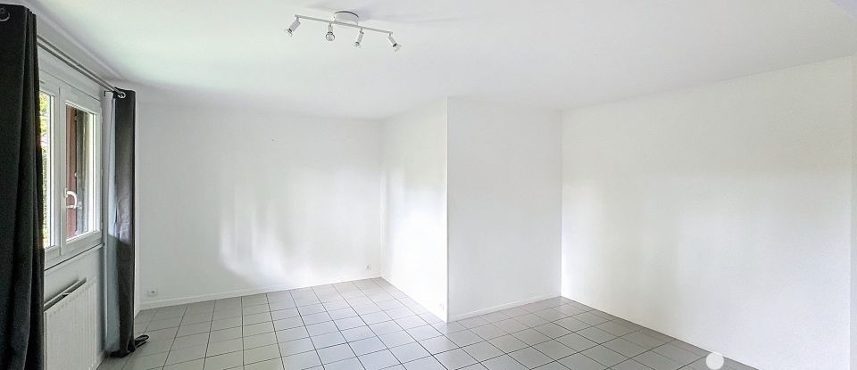 Appartement 3 pièces de 72 m² à Pontault-Combault (77340)