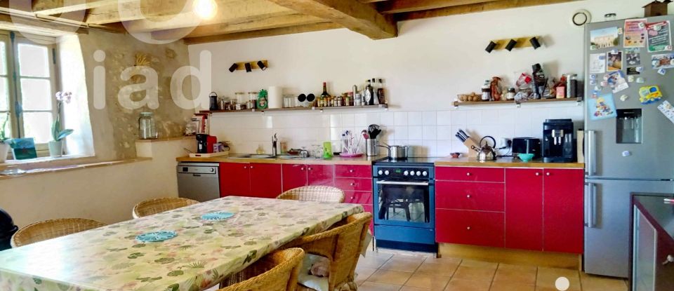 Gîte 25 pièces de 650 m² à Ronsenac (16320)