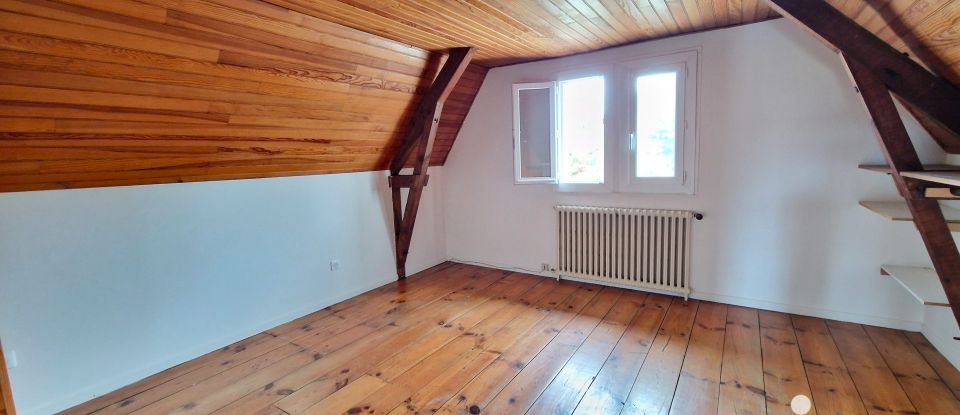 Maison 5 pièces de 137 m² à Orthez (64300)