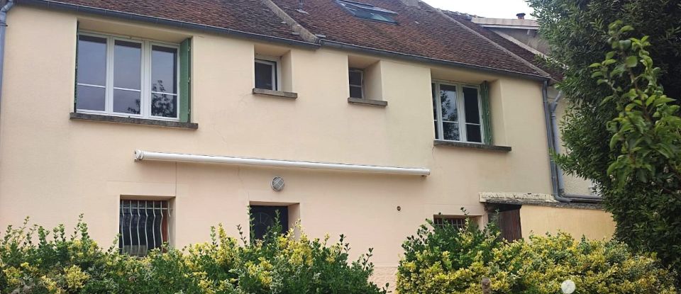 Maison 6 pièces de 135 m² à Mouroux (77120)