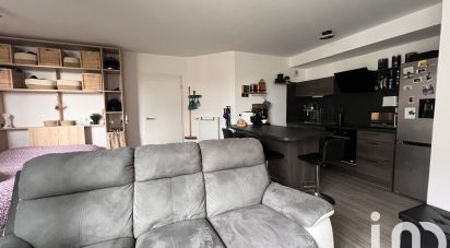 Apartment 1 room of 38 m² in Plaisir (78370)