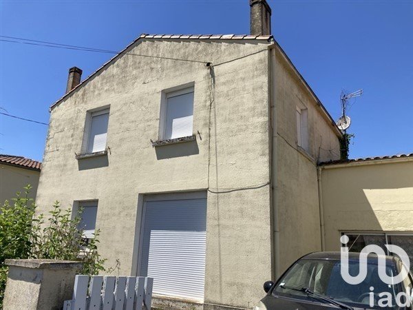 Maison 5 pièces de 130 m² à Rochefort (17300)