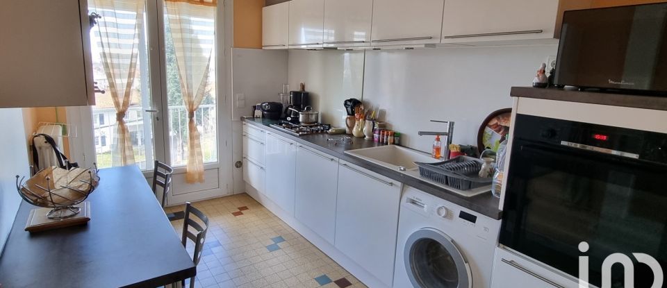 Appartement 4 pièces de 92 m² à Mazamet (81200)