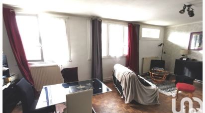 Appartement 5 pièces de 77 m² à Guingamp (22200)