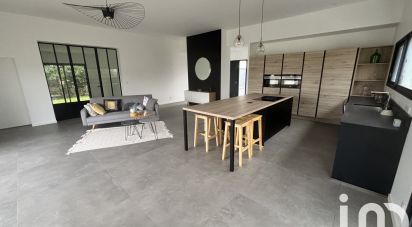 Maison 6 pièces de 154 m² à Camblanes-et-Meynac (33360)