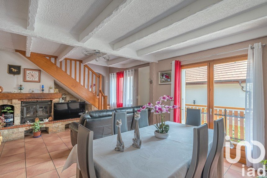 Town house 5 rooms of 86 m² in Annecy (74000)