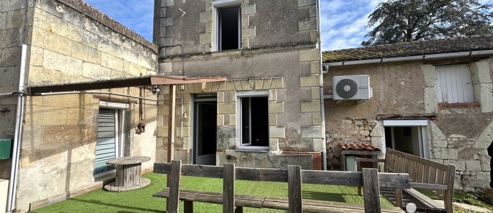 Maison de village 4 pièces de 85 m² à LORETZ D'ARGENTON (79290)