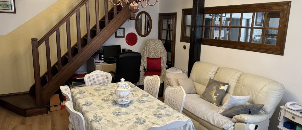 Town house 3 rooms of 67 m² in Les Mées (04190)