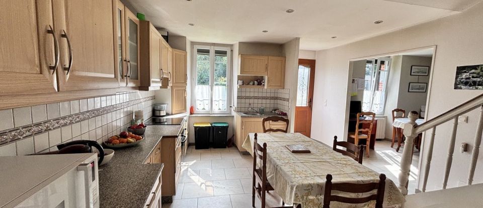 House 6 rooms of 150 m² in Saint-Vran (22230)