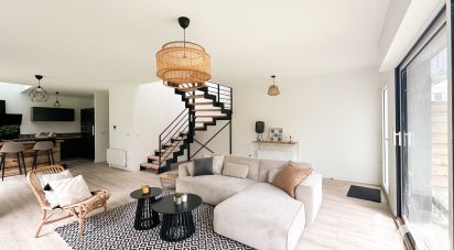 Maison 4 pièces de 104 m² à Croix (59170)