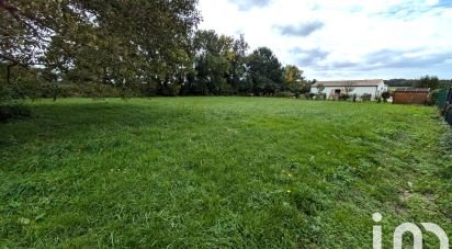 Land of 1,272 m² in Taillebourg (17350)