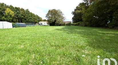 Land of 1,272 m² in Taillebourg (17350)