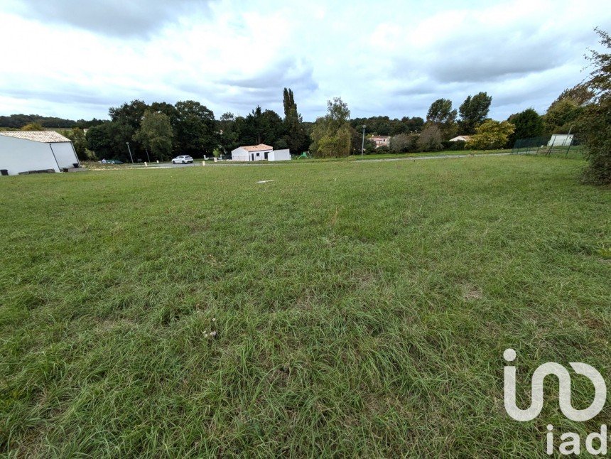 Terrain de 1 004 m² à Saintes (17100)