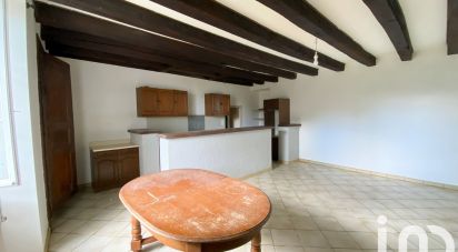 Longere 7 rooms of 142 m² in Saint-Georges-de-Noisné (79400)