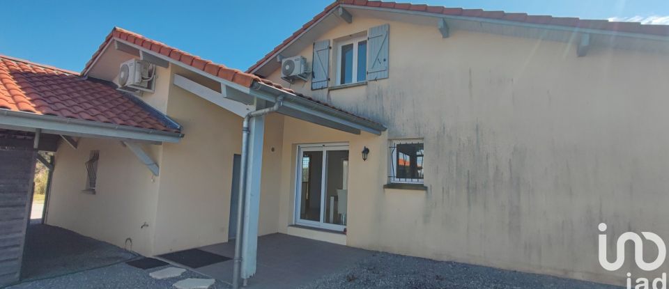 Maison 4 pièces de 121 m² à Pomarez (40360)