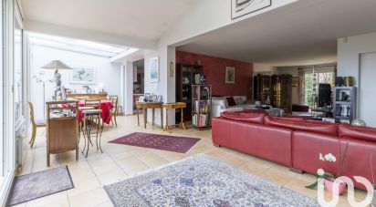 House 9 rooms of 224 m² in Vernouillet (78540)