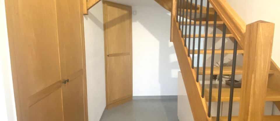 Maison 6 pièces de 189 m² à Darvault (77140)